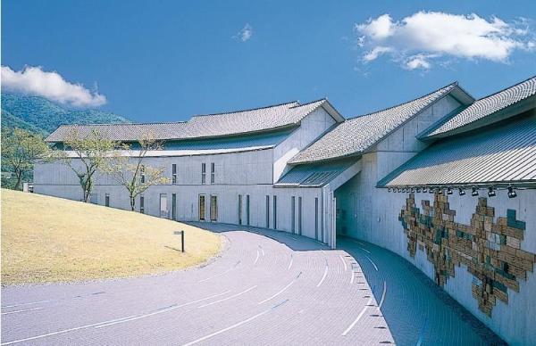 信州高遠美術館の外観