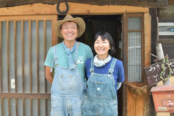 横山さんご夫妻の写真