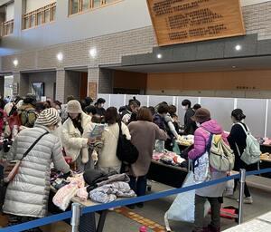 シェアリング会に集まった人々