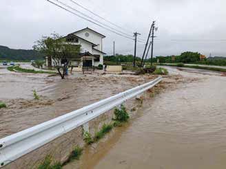 河川溢水・道路冠水の様子
