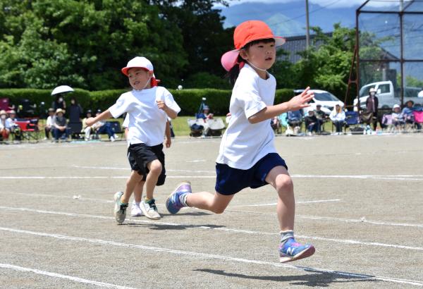 声援のなか夢中で駆ける
