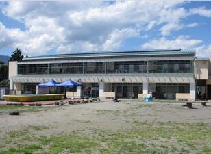 竜東保育園園舎
