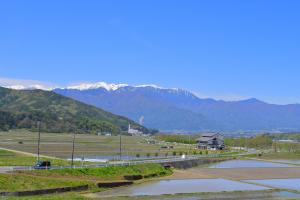 高遠下山田地区から中央アルプスを望む