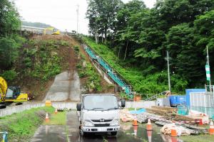 建設中の春富水力発電所（写真）