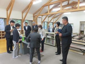 伊那小学童クラブ視察の様子