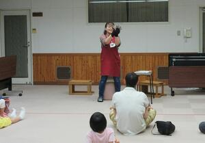 読み聞かせの様子